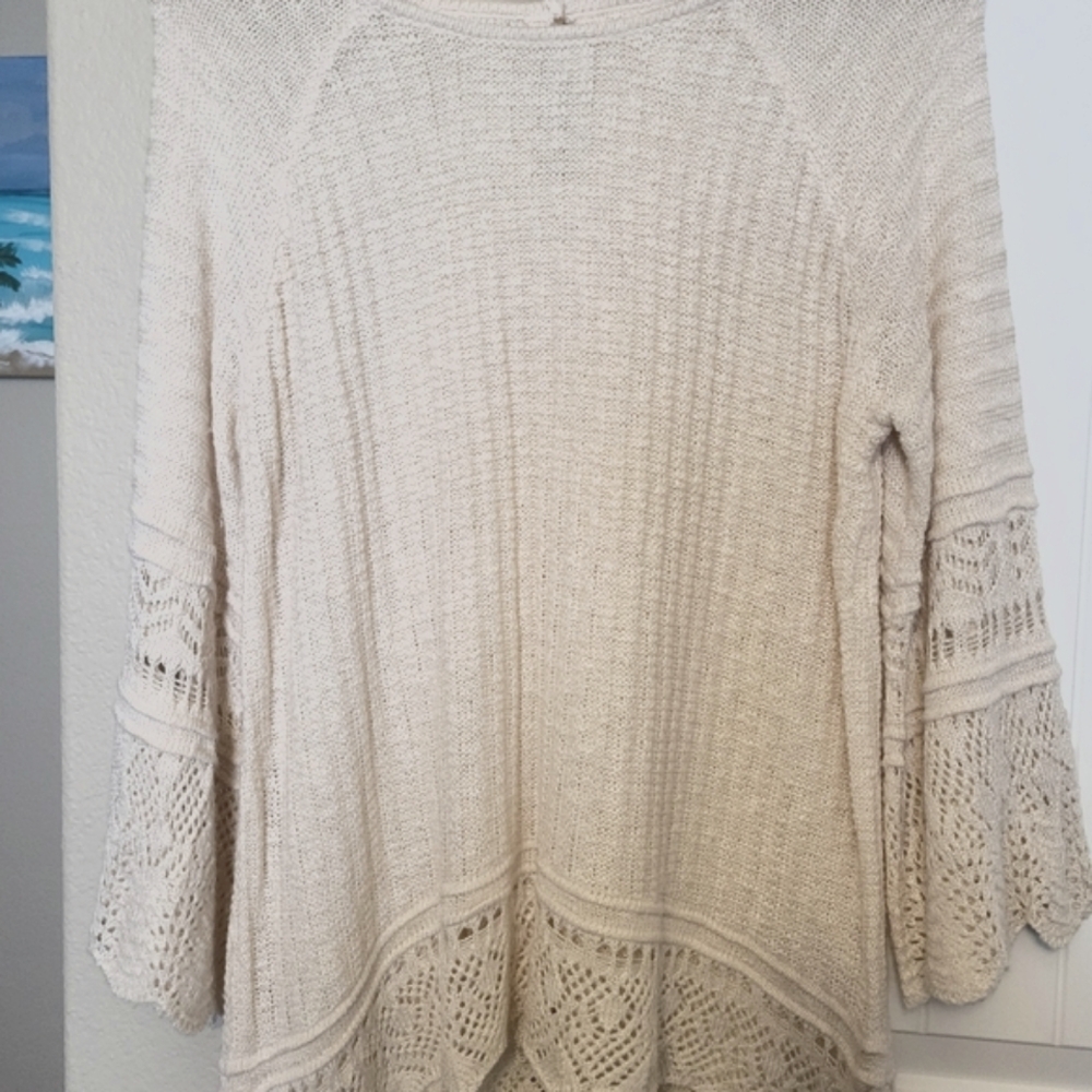 2 Sweaters - image 4